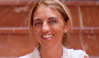 Cynthia Alavés es presenta a les primàries de Compromís per a la llista autonòmica per Alacant